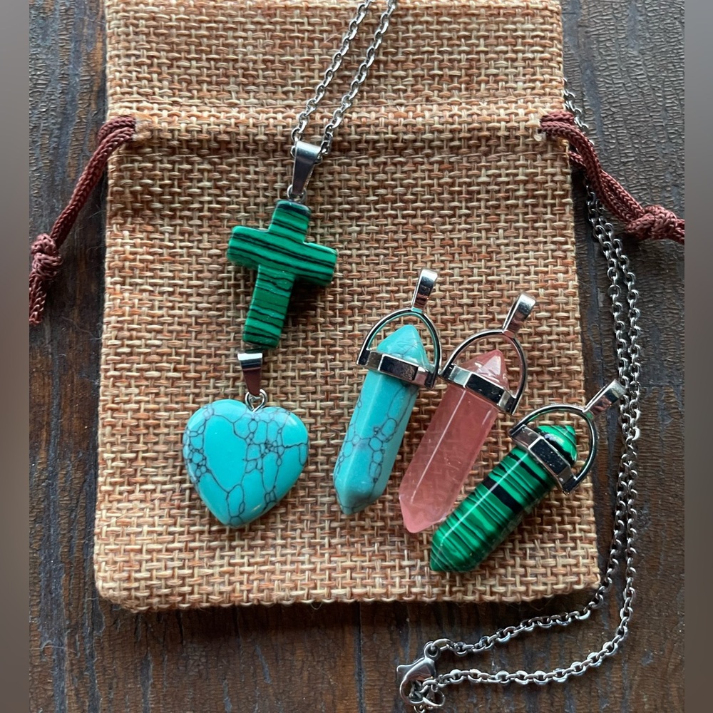 Bundle - 5 brand new synthetic crystal pendants: turquoise, malachite and quartz